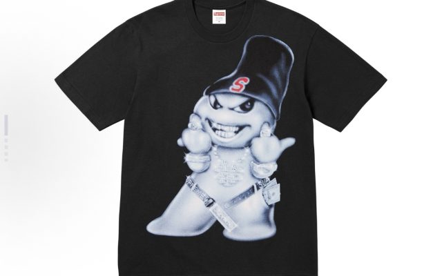 街歩きで使いやすいブランドアイテムのTシャツを写真で確認