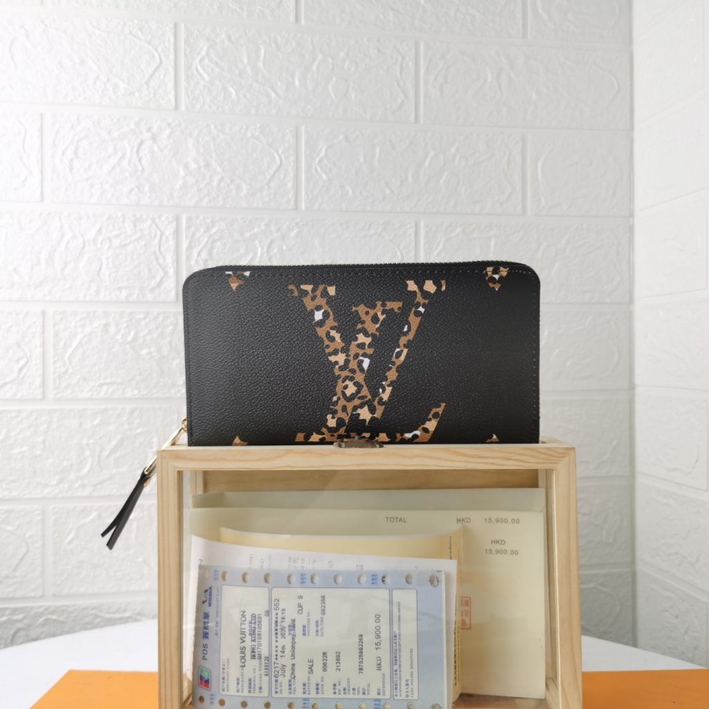 Louis Vuitton　大容量　美品　ルイ ヴィトン　ジッピー ウォレット（ラウンド長財布）モノグラム ジャイアント　アニマル　プリント　ヒョウ柄　2色 - 画像 2