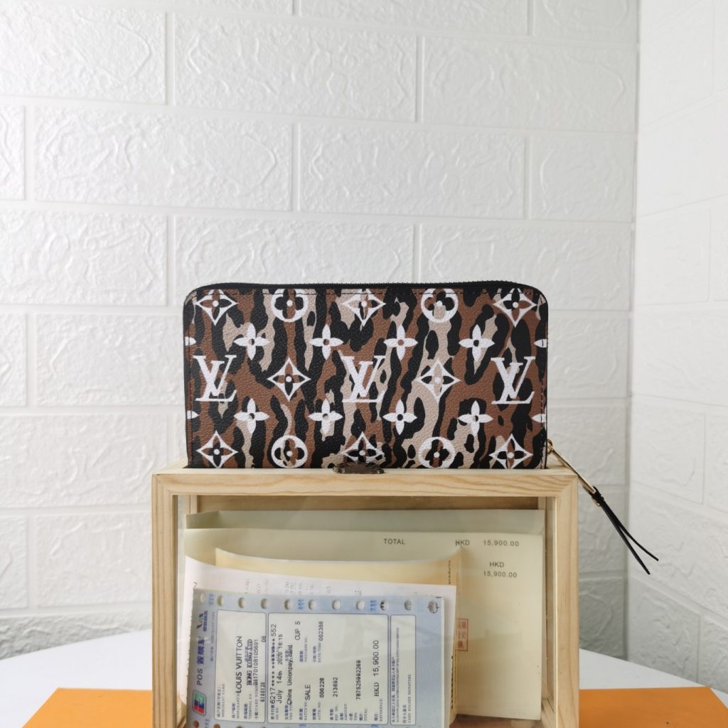 Louis Vuitton　大容量　美品　ルイ ヴィトン　ジッピー ウォレット（ラウンド長財布）モノグラム ジャイアント　アニマル　プリント　ヒョウ柄　2色 - 画像 3