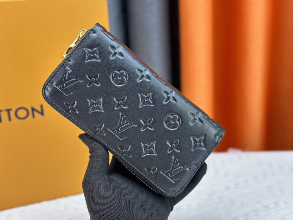 Louis Vuitton　ルイヴィトン　長財布　ジッピーウォレット　モノグラム　ノワール　ラウンドファスナー - 画像 2