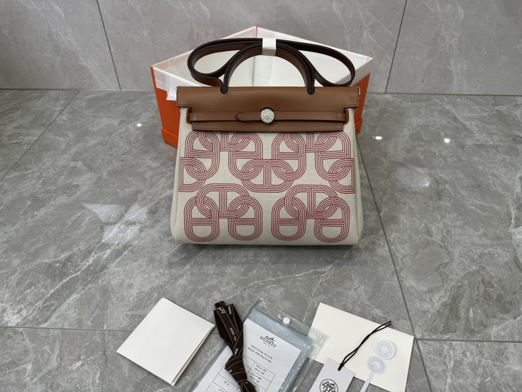 鮮やかカラーが素敵♪Hermes　Herbag 31　エルメス　ショルダーバッグ　2WAY　エールバッグ　キャンバス　レディース　バッグ　15色 - 画像 7