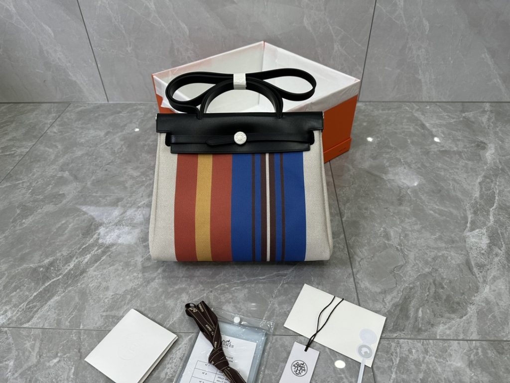 鮮やかカラーが素敵♪Hermes　Herbag 31　エルメス　ショルダーバッグ　2WAY　エールバッグ　キャンバス　レディース　バッグ　15色 - 画像 2