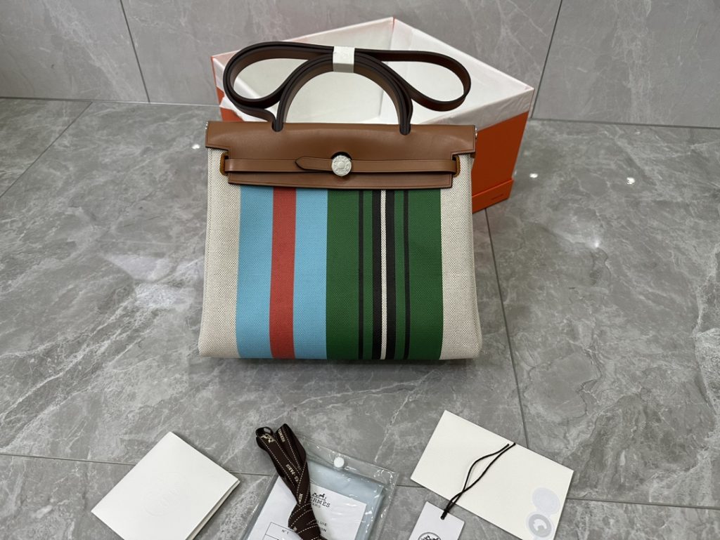 鮮やかカラーが素敵♪Hermes　Herbag 31　エルメス　ショルダーバッグ　2WAY　エールバッグ　キャンバス　レディース　バッグ　15色 - 画像 3