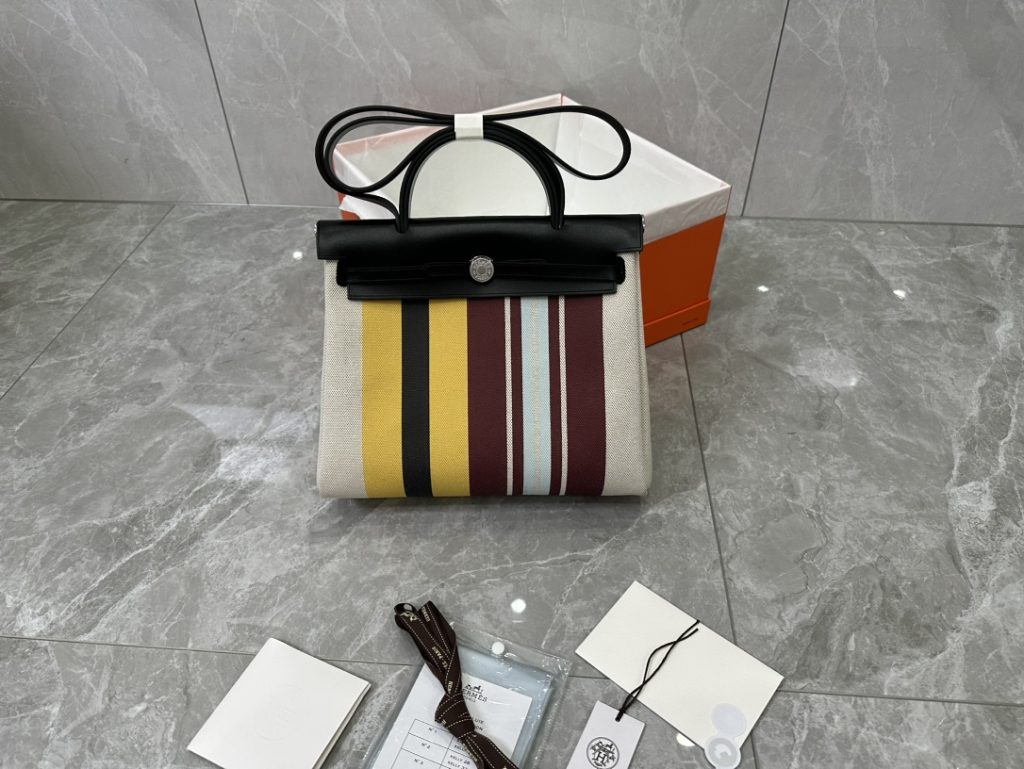 鮮やかカラーが素敵♪Hermes　Herbag 31　エルメス　ショルダーバッグ　2WAY　エールバッグ　キャンバス　レディース　バッグ　15色 - 画像 4