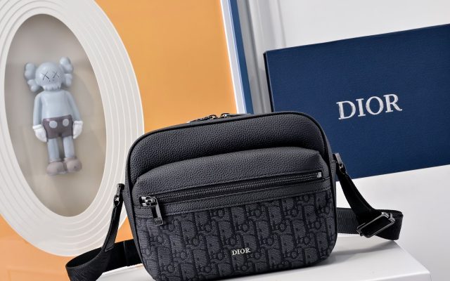 Diorディオール モノグラムキャンバス 上品なショルダーバッグ レディース人気モデル 長く愛用できるデザイン