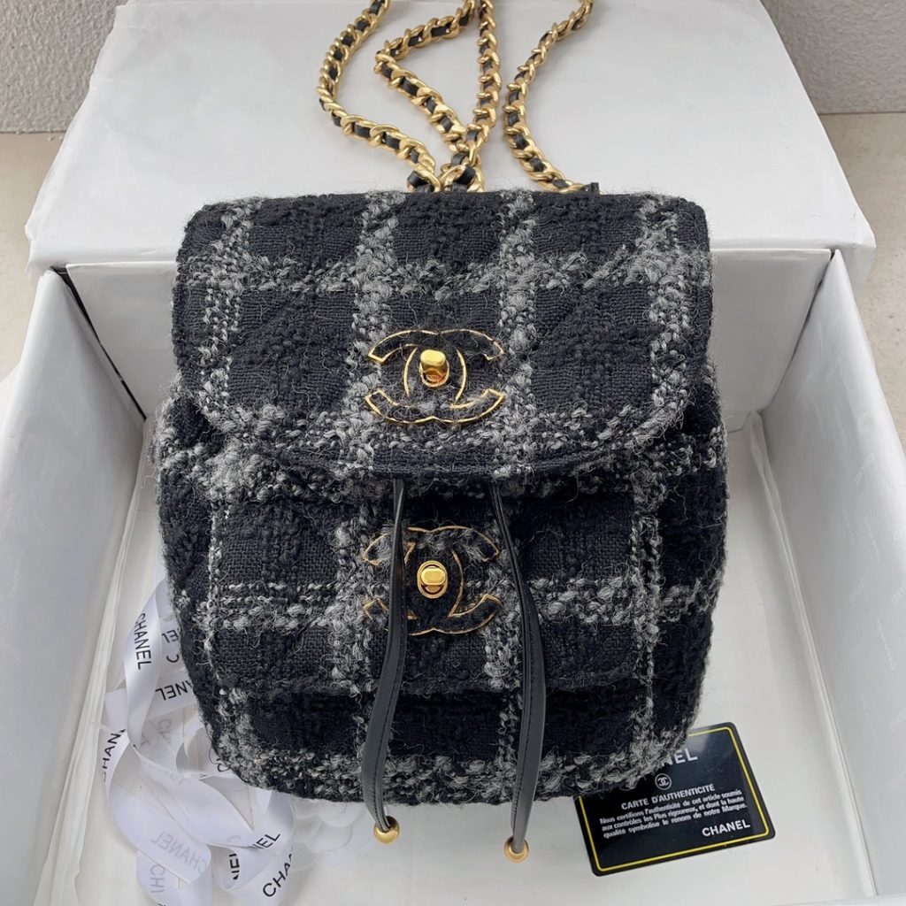もこもこ愛らしい CHANELツイードリュック シャネル レディースバッグ バックパック ブラック ピンク 2色 - 画像 4