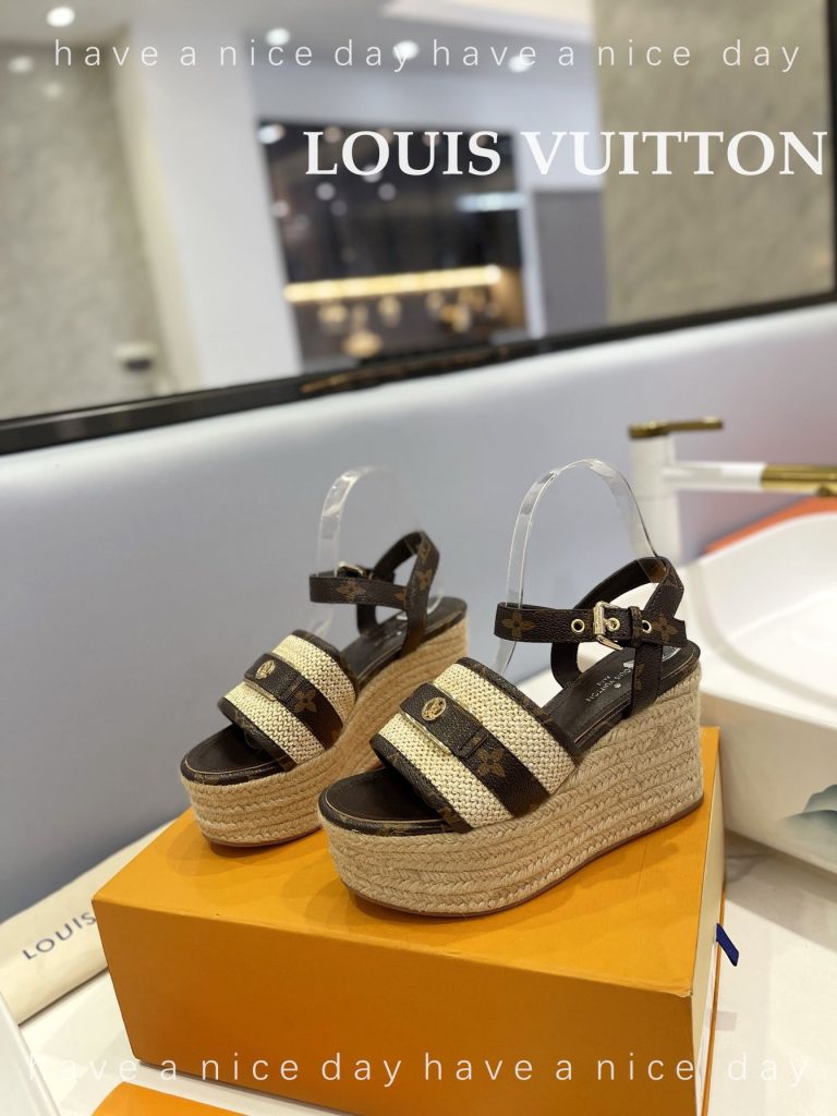 LouisVuitton　ルイヴィトン　レディース　ウェッジソールサンダル　　厚底サンダル　スリッパ　モノグラム　無地　5色 - 画像 3