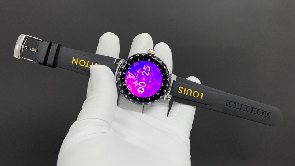 LV ルイヴィトン 時計 スマートウォッチ 1.2インチ AMOLED 44mm ブラック - 画像 2