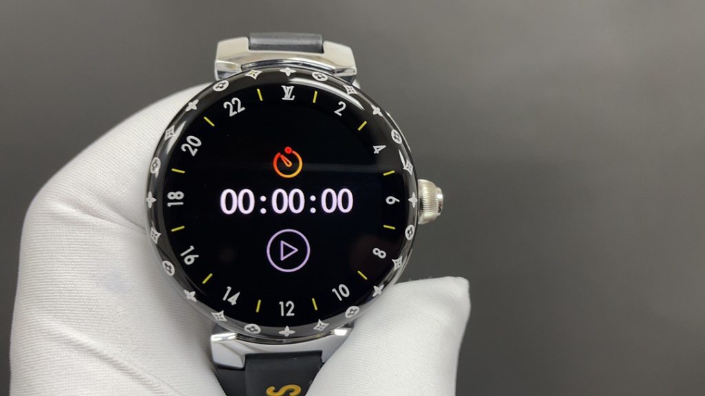 LV ルイヴィトン 時計 スマートウォッチ 1.2インチ AMOLED 44mm ブラック - 画像 4