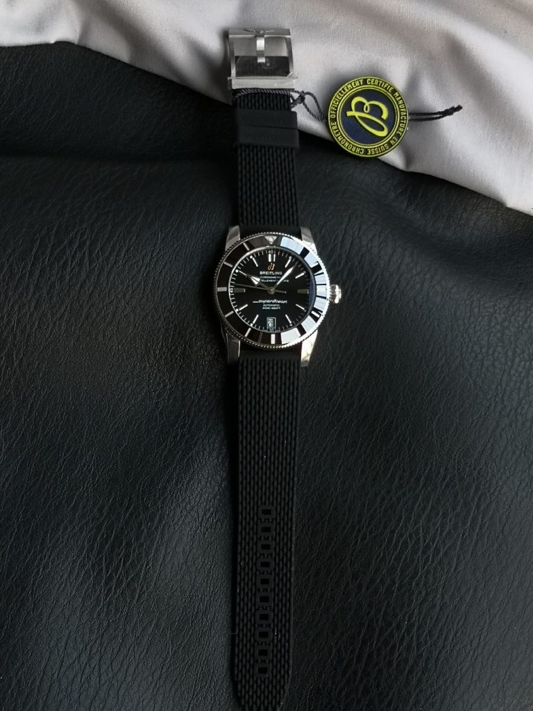 BREITLING ブライトリング スーパーオーシャン 腕時計 メンズ 自動巻き ブラック|休日に使いやすいブランド小物を写真で確認
