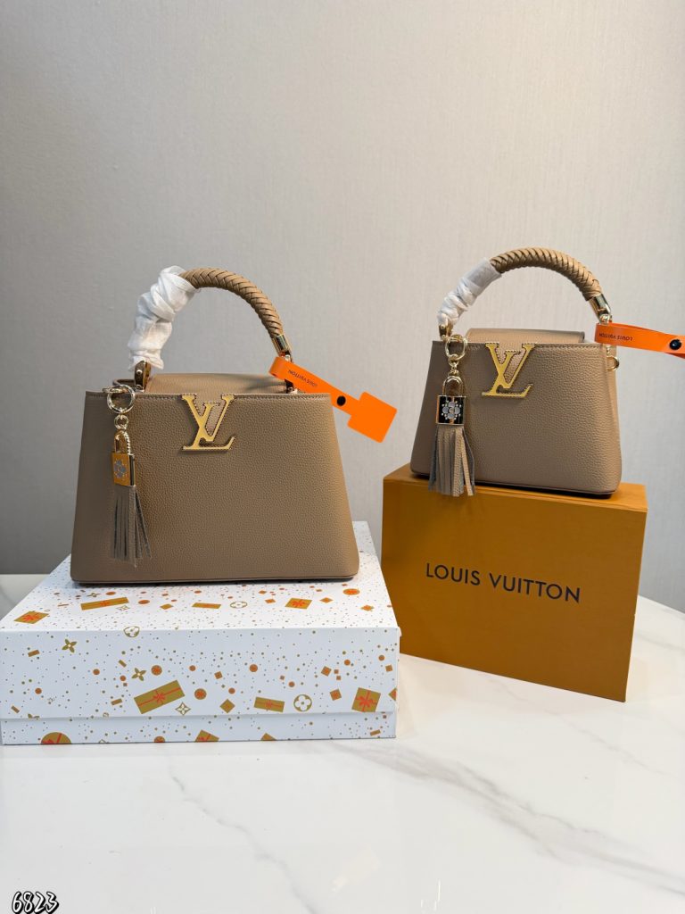 Louis Vuitton カプシーヌ MINI/BB　ルイヴィトン CAPUCINES MINI/BB　レザー　ショルダーバッグ　ハンドバッグ　レディースバッグ　6色 - 画像 4