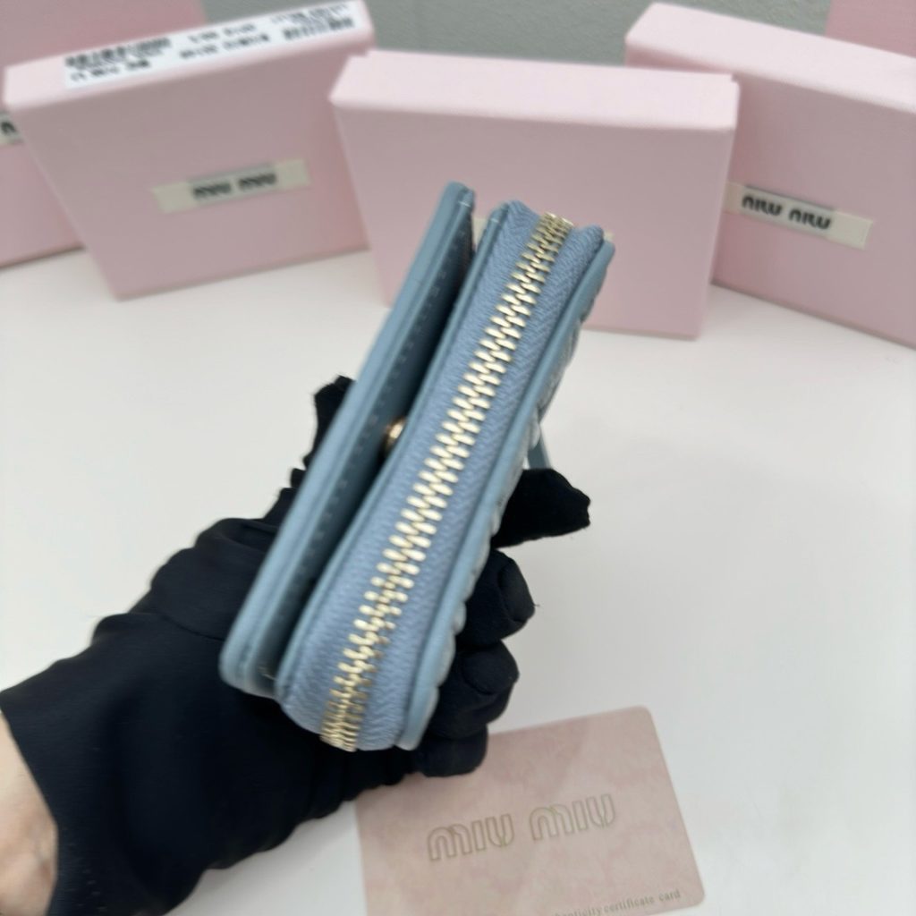 Miu Miu ミュウミュ 財布 ミニ財布 クロスボディ ミニウォレット 3511 黒 ピンク ブルー - 画像 6