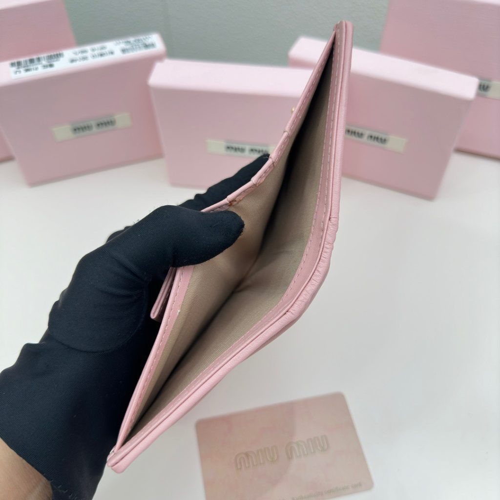 Miu Miu ミウミウ 三つ折り財布 プリントレザー カード収納 ピンク - 画像 8