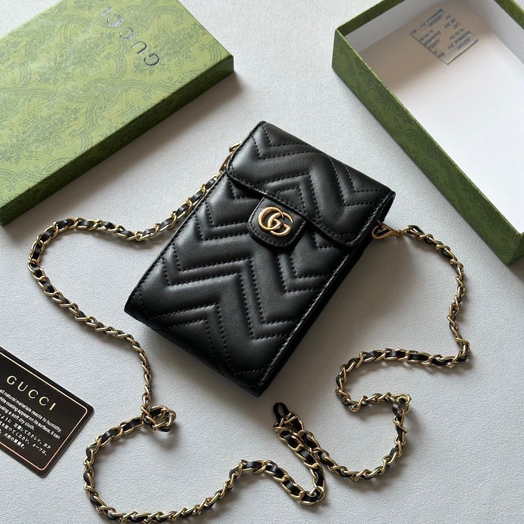 GUCCI グッチ チェーン付きスマホポーチ チェック柄 ブラック - 画像 4