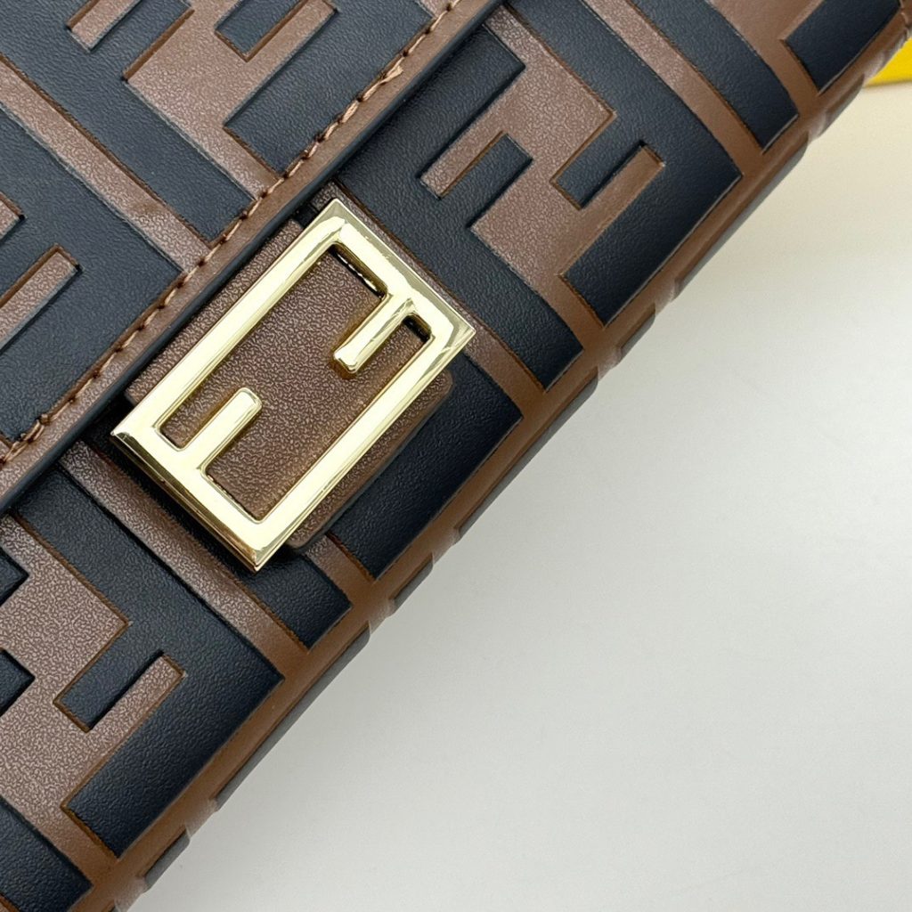 FENDI 長財布 コピー ファイナル ロゴ柄 ファスナー開閉 黒ブラウン - 画像 5