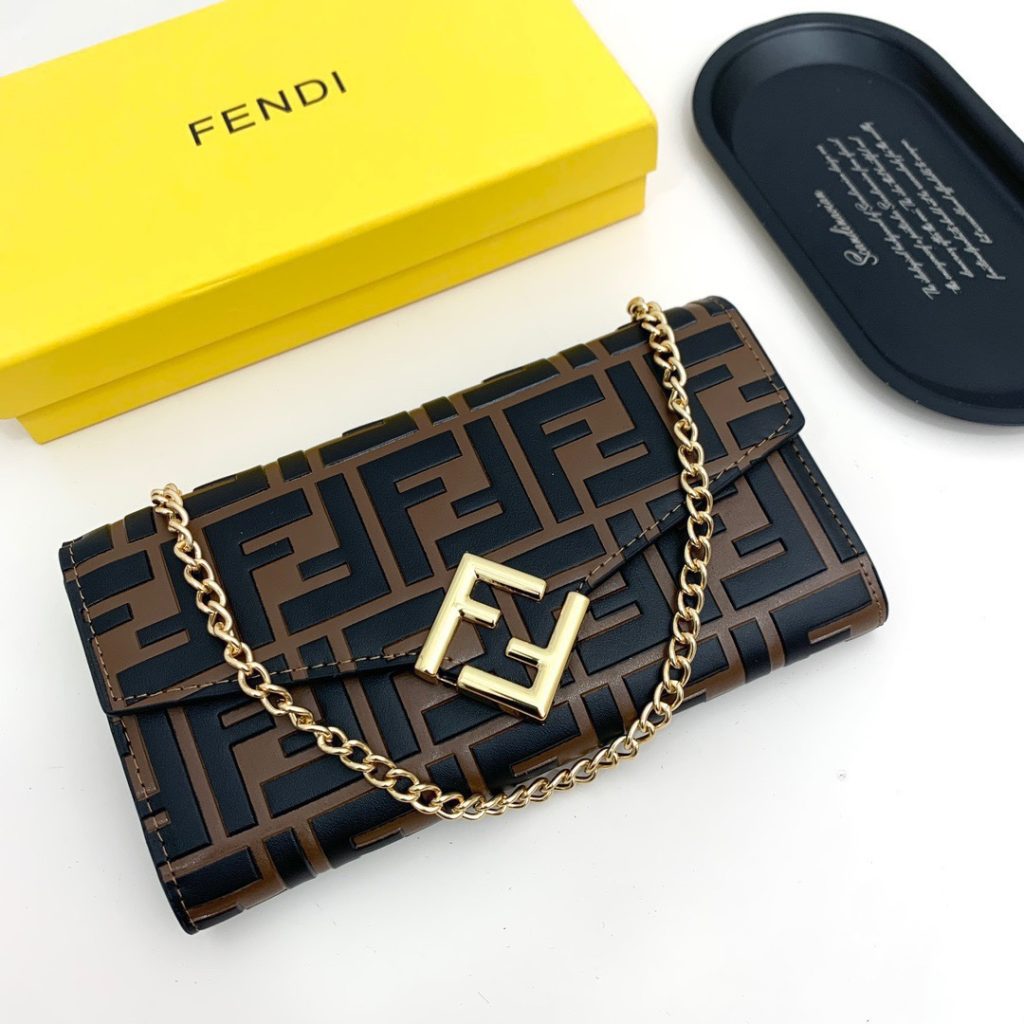 FENDI バッグ コピー フェンディ ファミリア レディース ミニ財布 ブラック ブラウン