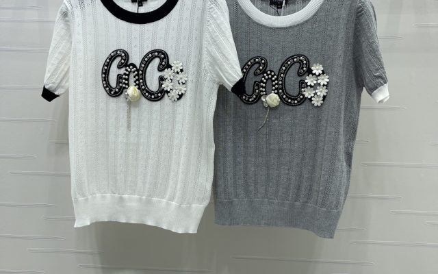 CHANEL コピー ニットTシャツ ロゴ刺繍 デザイン シルエット ホワイト/グレー 2色展開