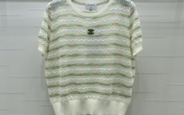 CHANEL ニット Tシャツ コピー ロゴ入り ポンチック レディース シャツ 細め丈 グリーン ホワイト