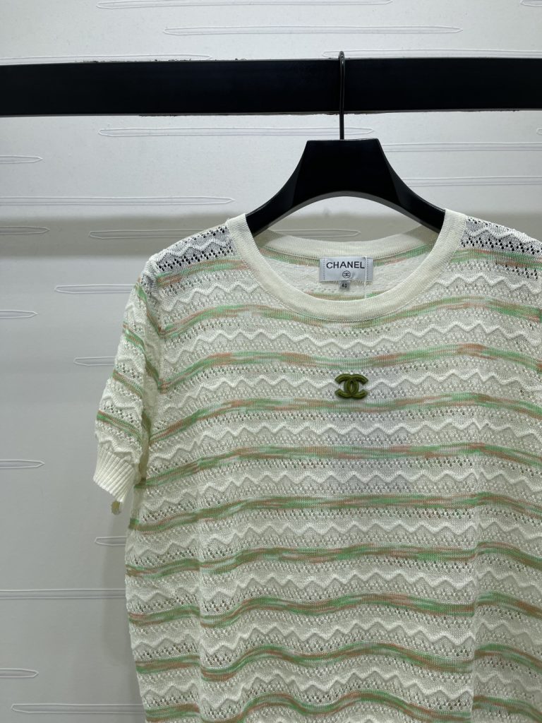 CHANEL ニット Tシャツ コピー ロゴ入り ポンチック レディース シャツ 細め丈 グリーン ホワイト - 画像 3