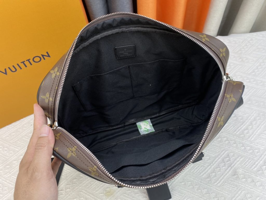 ルイヴィトン　LOUIS VUITTON　人気定番　ポルトドキュマンヴォワヤージュ　メンズバッグ　ビジネスバッグ　トートバッグ　モノグラム　バッグ　ハンドバッグ - 画像 5