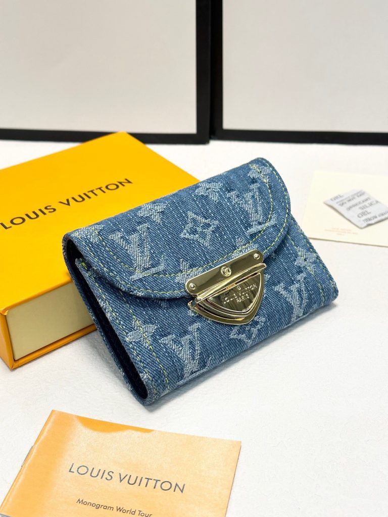 ルイヴィトン　LV　リミックス　ポルトフォイユヴィクトリーヌ　財布　ブルーデニム　モノグラム