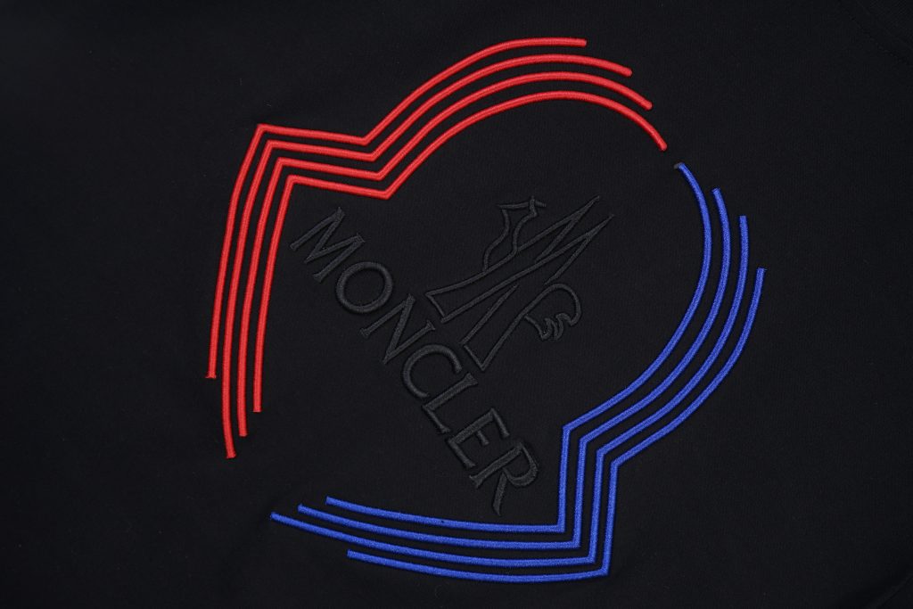 モンクレール　MONCLER　クルーネックシャツ　半袖シャツ　プリントシャツ　ブラック　ホワイト　男女兼用シャツ　刺繍　2色 - 画像 6