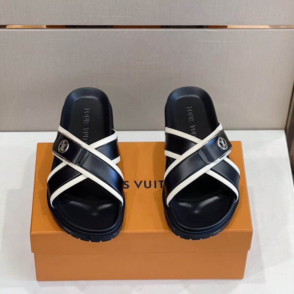 ルイヴィトン Louis Vuittonサンダル シューズ｜週末に印象を購入前に比べる - 商品画像 3