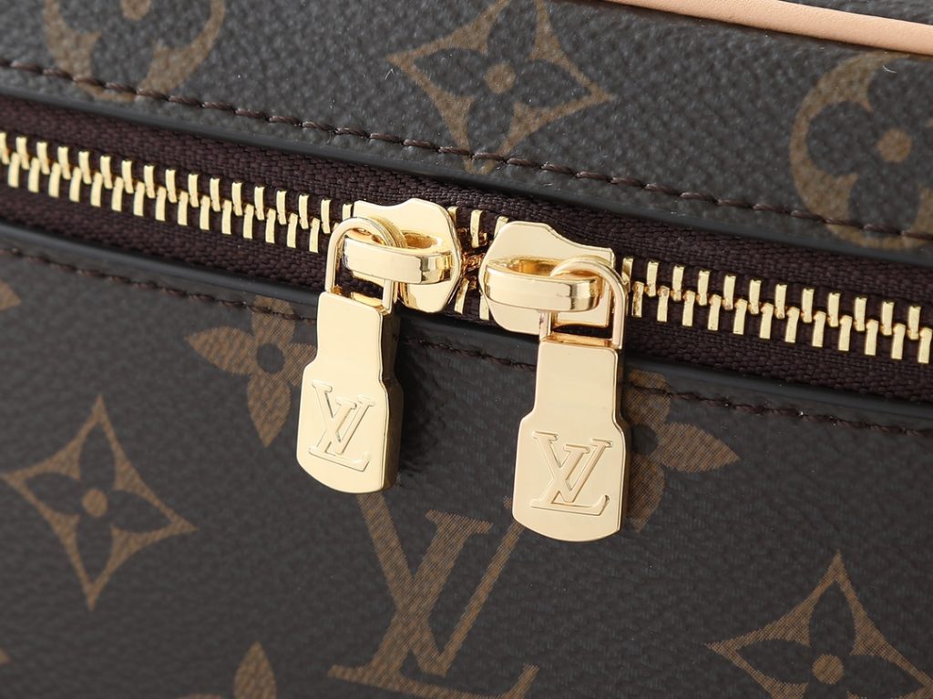 ルイヴィトン LOUIS VUITTON おしゃれで収納力 ニース bb 2WAYバニティバッグ ハンドバッグ ストラップ付 モノグラム レディース バッグ 化粧ポーチ - 画像 7