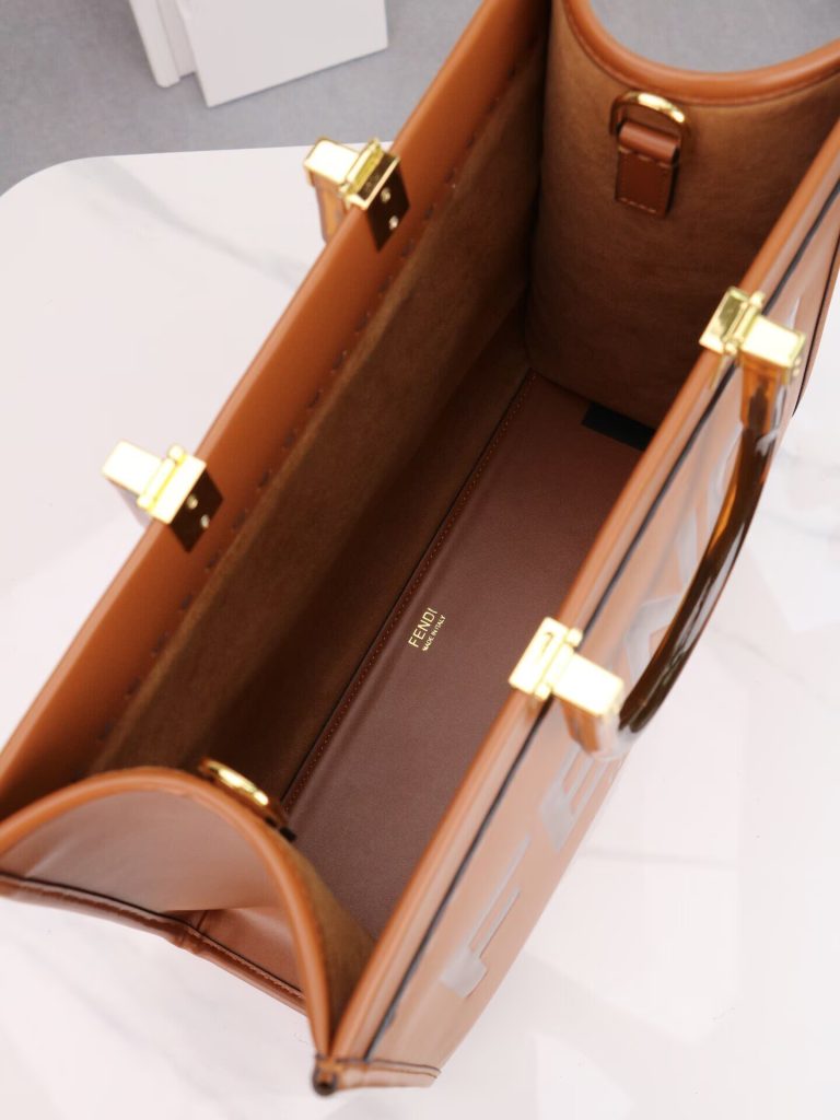 FENDI フェンディ サンシャイン ミディアム レザーショッパー バッグ｜買い物の日に素材感の見え方を確認 - 商品画像 8