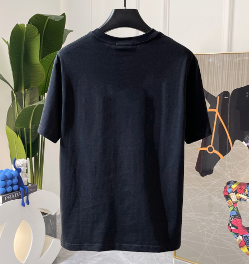 BALENCIAGA バレンシアガ セットアップ 上下2点セット 白/黒 メンズ服 半袖Tシャツと半ズボン/ショートパンツ カジュアルウェア - 画像 4
