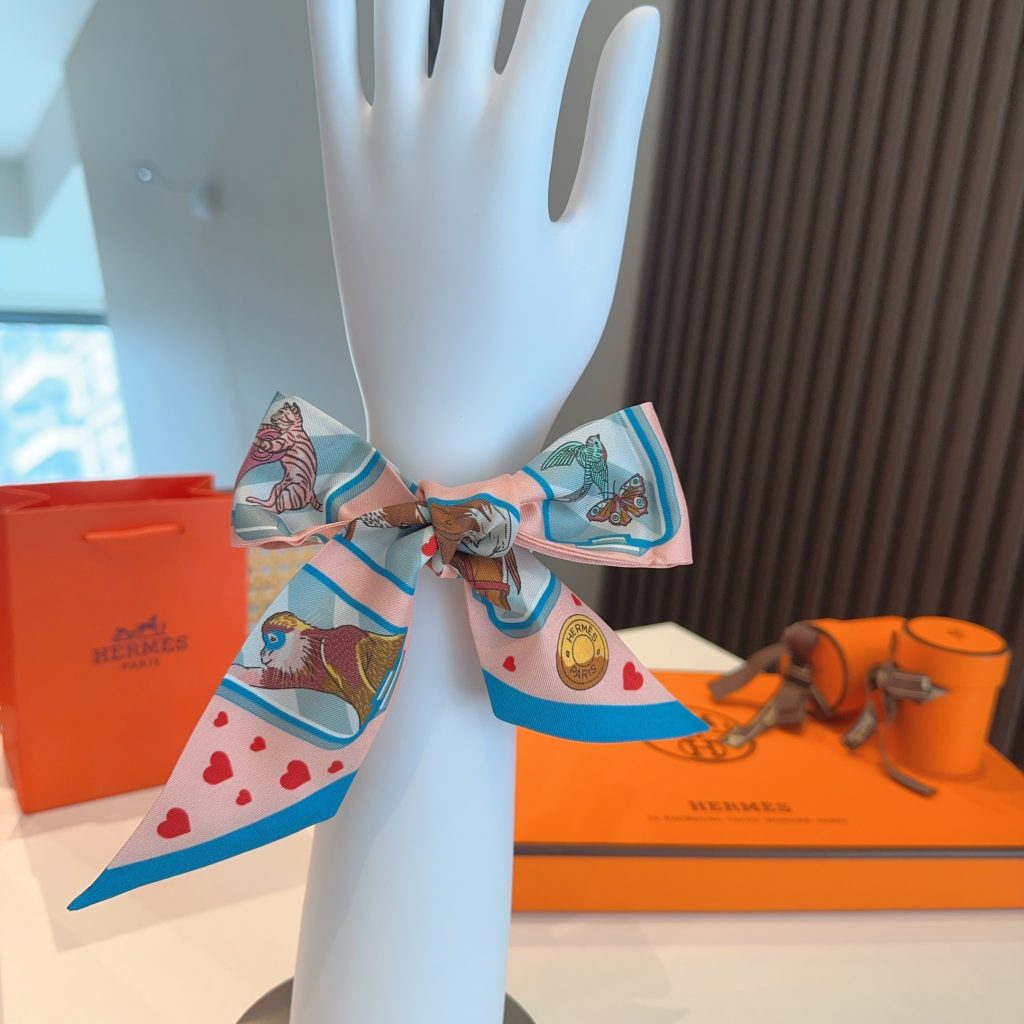 エルメス　Hermes　Twilly　ツイリー　ハートツイリー　上品カラー　　細長リボンスカーフ　レディース　バッグスカーフ - 画像 2