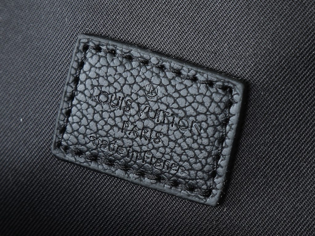 LOUIS VUITTON　ルイヴィトン　パイロット　スリングバッグ　メンズバッグ　ボディバッグ　チェストバッグ　クロスボディバッグ　ブラック - 画像 8
