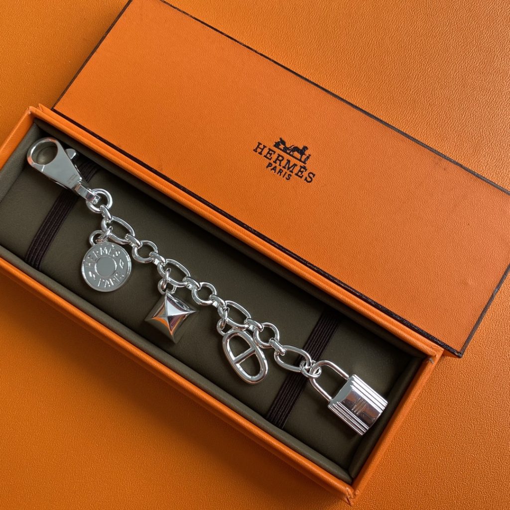エルメス　アミュレット4 カデナ　シェーヌダンクル　Hermes　チェーン　バッグチャーム　シルバー/ゴールド - 画像 4