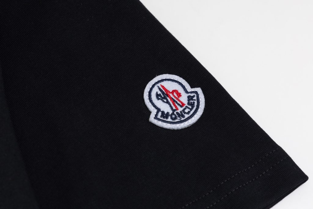 モンクレール　MONCLER　クルーネックシャツ　男性シャツ　プリントシャツ　BLACK　WHITE - 画像 5