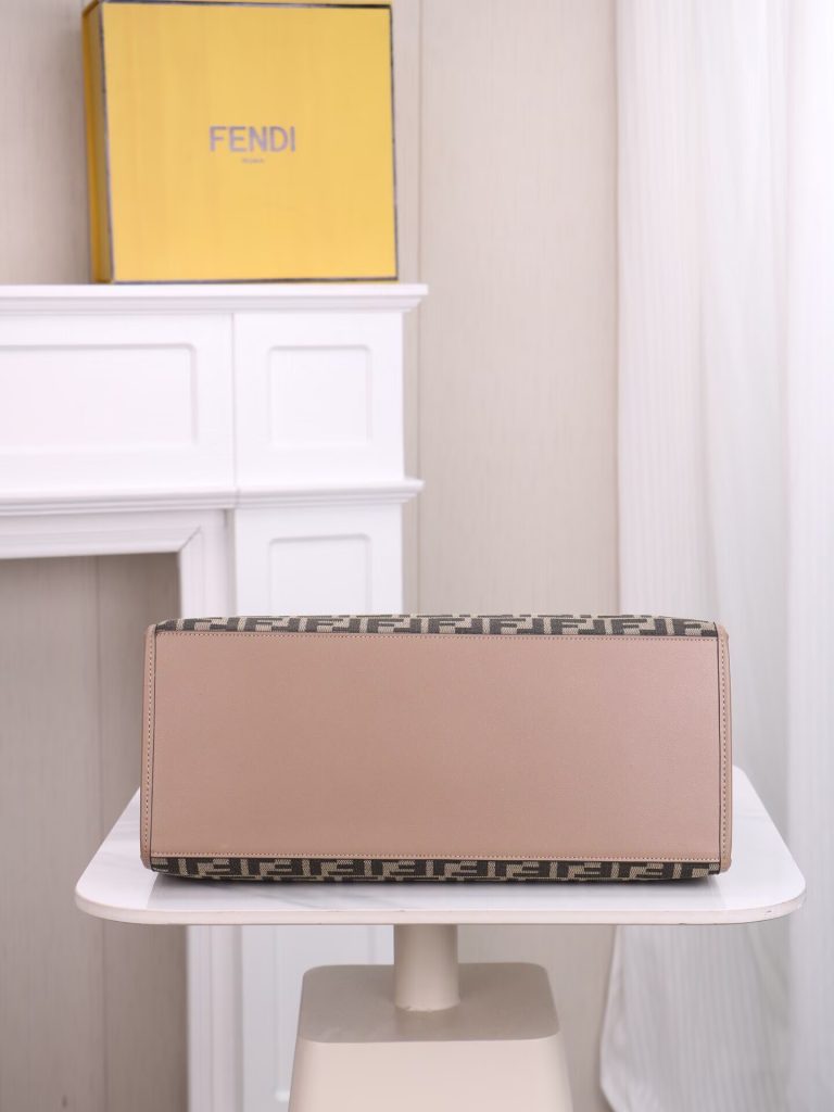 FENDI デニムトートバッグ 茶色ハンドル 2色入｜旅行の日に写真で素材感を整理 - 商品画像 4