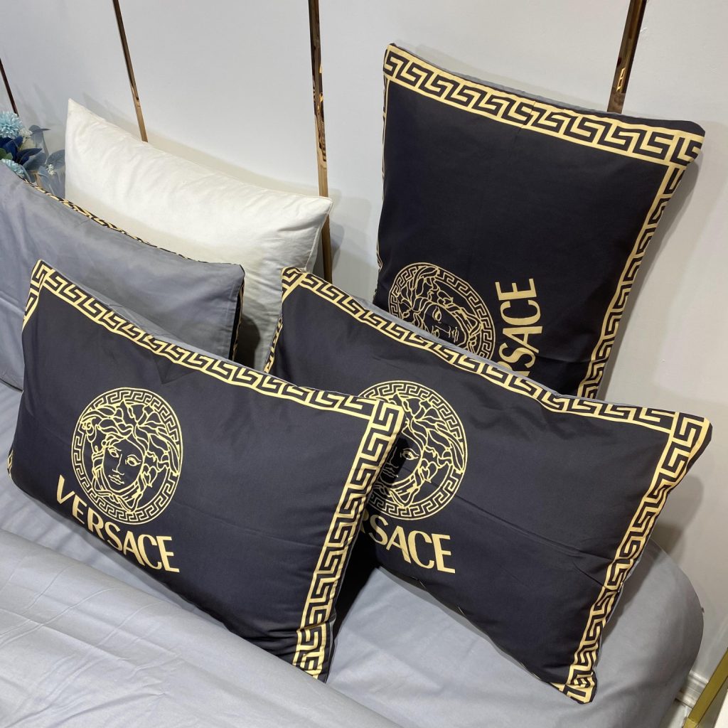 シルク生地　掛け布団カバーセット4点　ダブルサイズ/キングサイズ すべすべベッドカバー　ヴェルサーチVersace　2色 - 画像 7