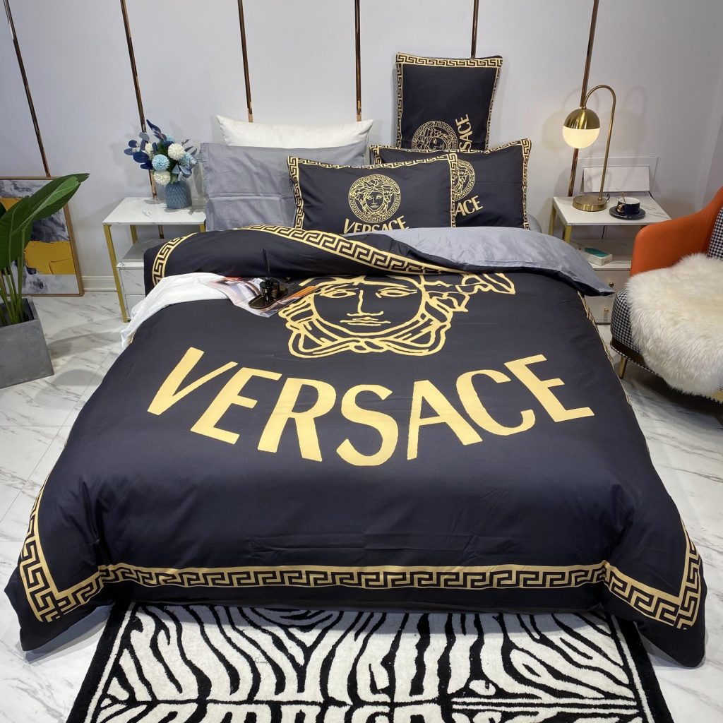 シルク生地　掛け布団カバーセット4点　ダブルサイズ/キングサイズ すべすべベッドカバー　ヴェルサーチVersace　2色 - 画像 5
