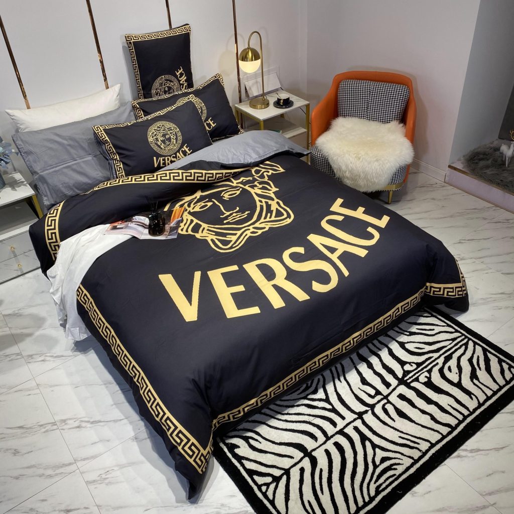 シルク生地　掛け布団カバーセット4点　ダブルサイズ/キングサイズ すべすべベッドカバー　ヴェルサーチVersace　2色 - 画像 6