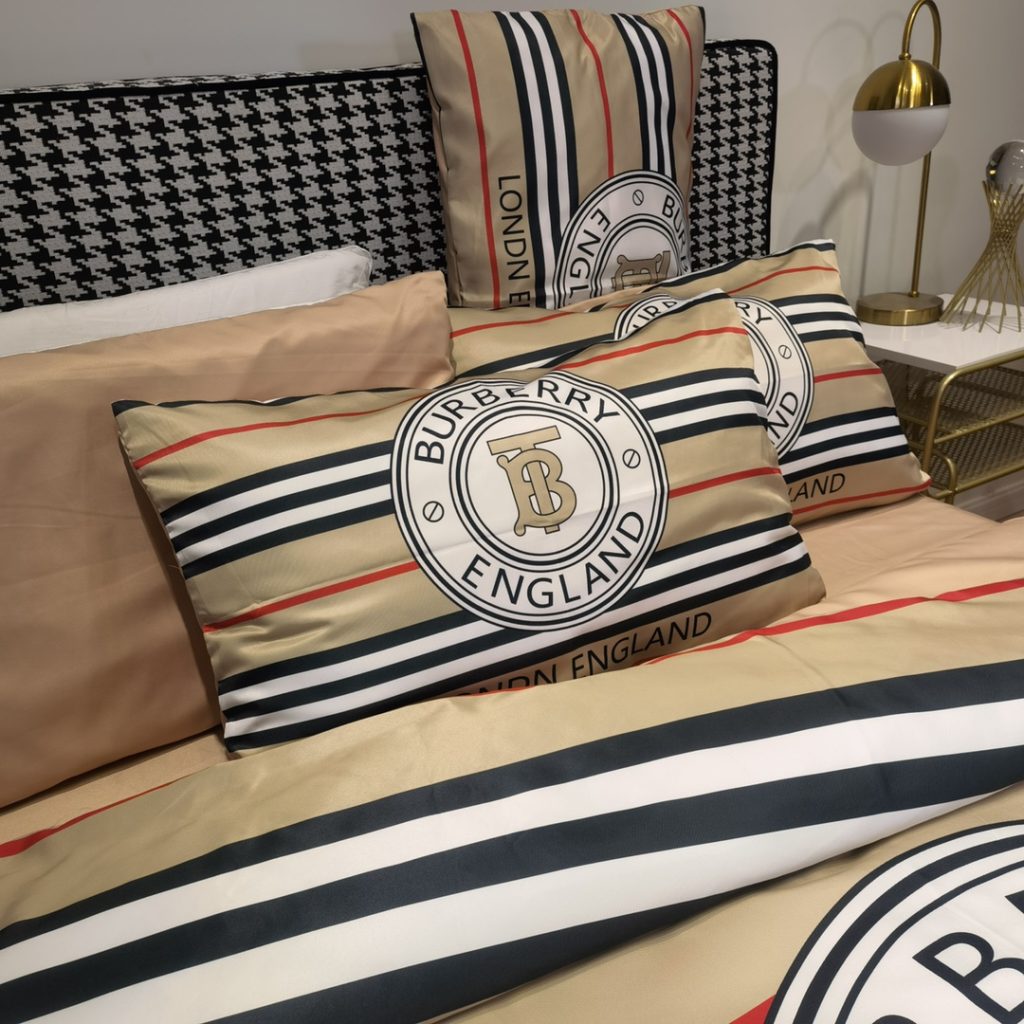 シルク生地　掛け布団カバーセット4点　ダブルサイズ/キングサイズ すべすべベッドカバー　バーバリーBurberry5色 - 画像 6