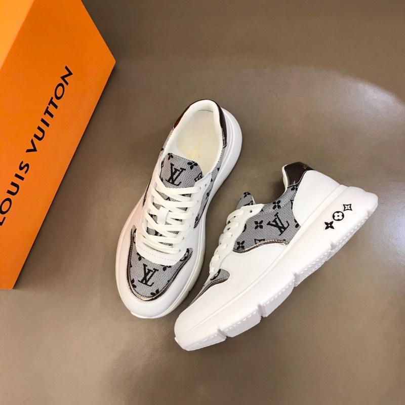 スニーカー Louis Vuittonルイヴィトン/LVスニーカー トレーニングシューズ メ…｜買い物に使いやすいシューズを写真で確認