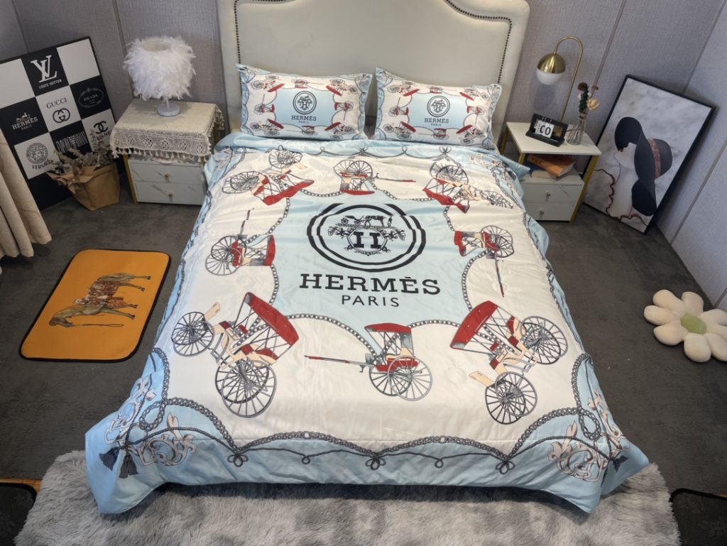HERMES/エルメス　夏布団セット3点　肌掛け布団と枕カバーの3点セット　キルトケット　ひんやり涼やか　キルティング　ダブルベッド選べる2色 - 画像 4