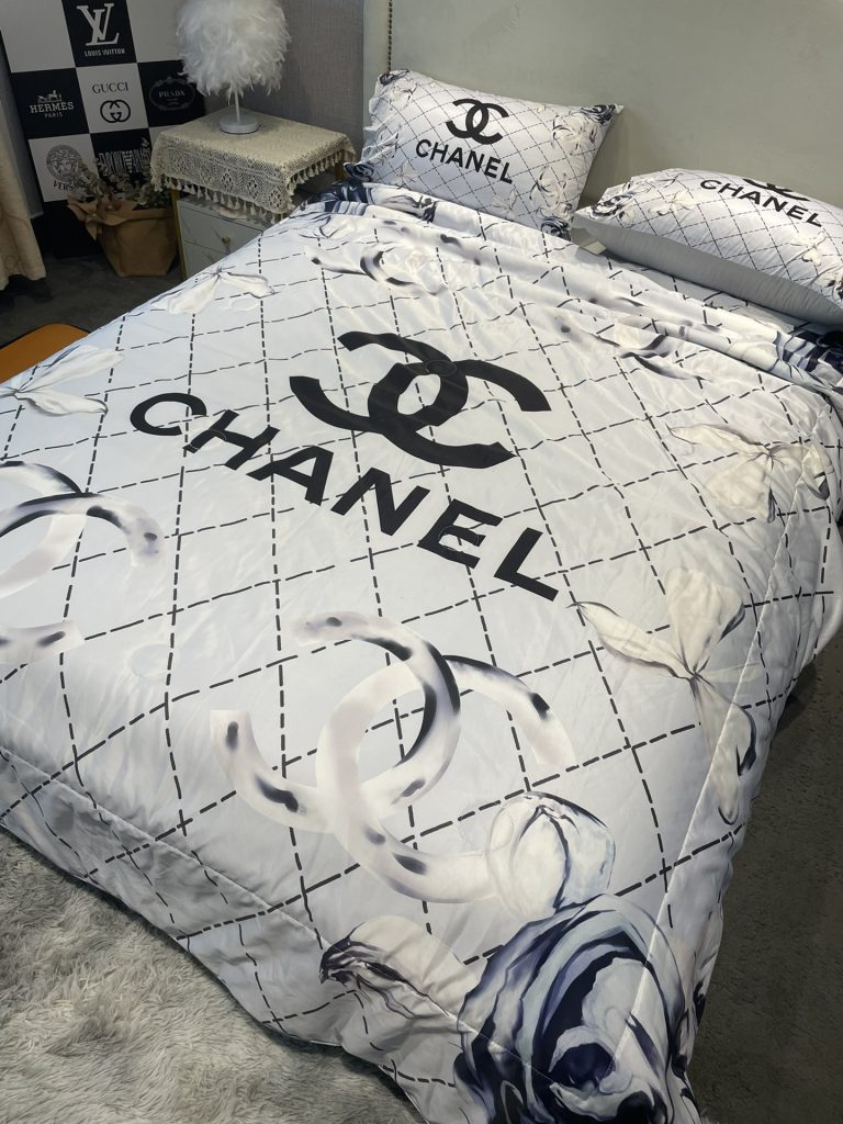 CHANEL/シャネル　夏布団セット3点　肌掛け布団と枕カバーの3点セット　キルトケット　ひんやり涼やか　キルティング　ダブルベッド選べる3色 - 画像 5