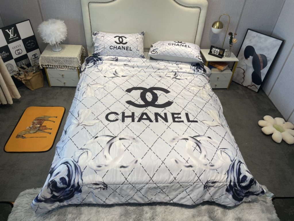 CHANEL/シャネル　夏布団セット3点　肌掛け布団と枕カバーの3点セット　キルトケット　ひんやり涼やか　キルティング　ダブルベッド選べる3色 - 画像 4