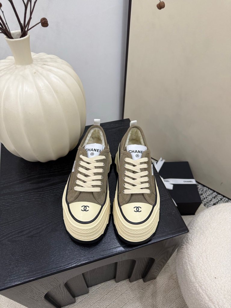 シャネル　CHANEL　厚底スニーカー　レディースカジュアルシューズ　ヴィンテージ　ロゴ入り　選べる6種 - 画像 2