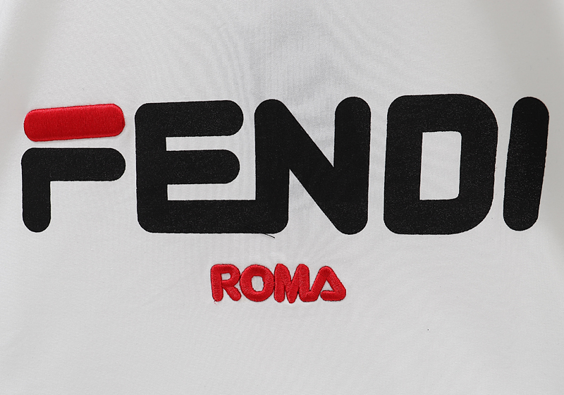 フェンディシャツ　FENDI　クルーネックシャツ　刺繍FENDIROMA　シャツ　半袖シャツ　Ｔ-Shirt　黒　白 - 画像 6