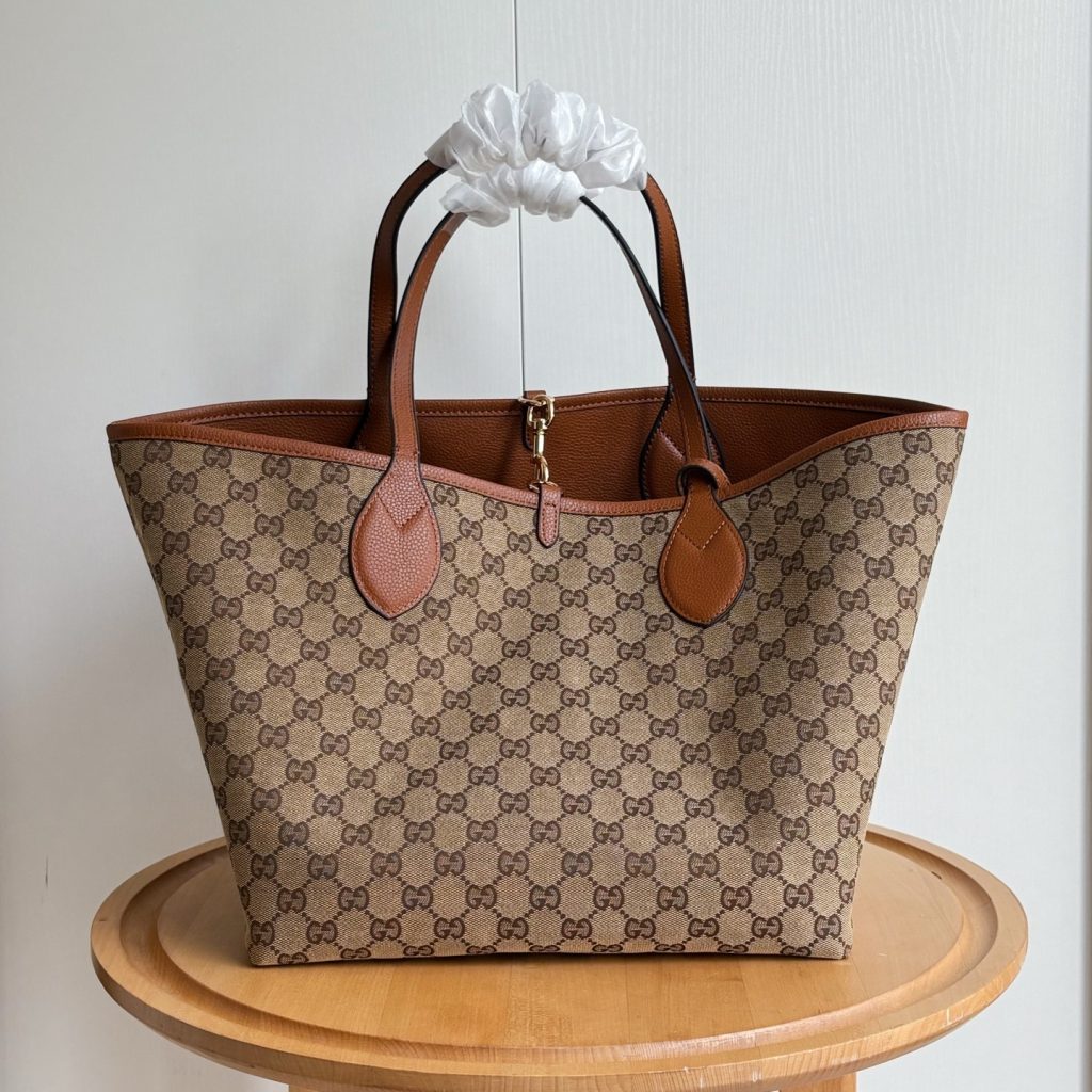グッチ　トーティッシマ　リバーシブル　ミディアム　トートバッグ　GUCCI　GGレザー　レディースバッグ　大容量　おしゃれ肩掛け バッグ - 画像 6