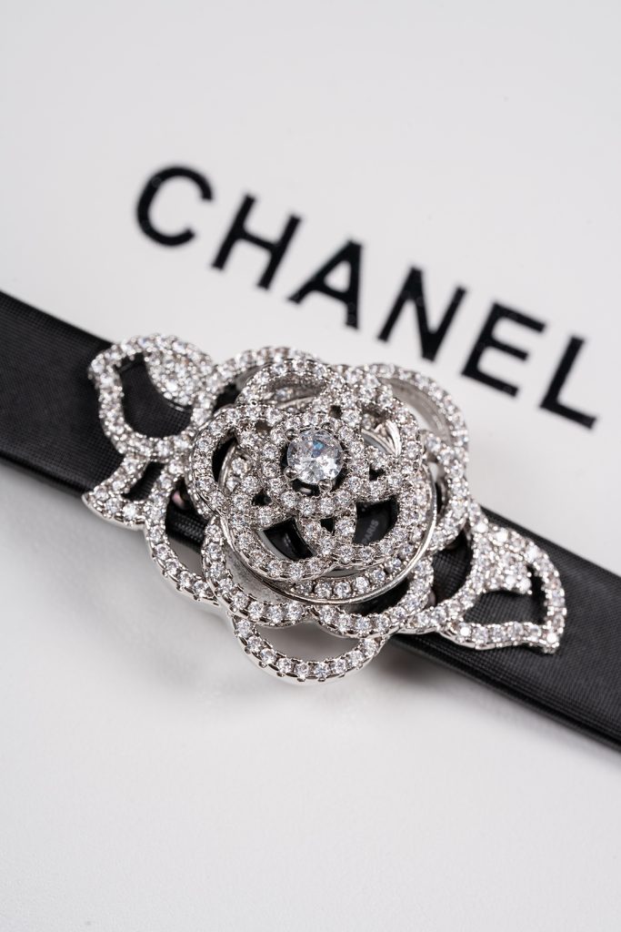 Chanel シャネル✨CHANEL 限定ジュエリー時計✨天然貝殻文字盤♡スイス製クオーツ✧職人手作り【ブランド直送】 - 画像 5