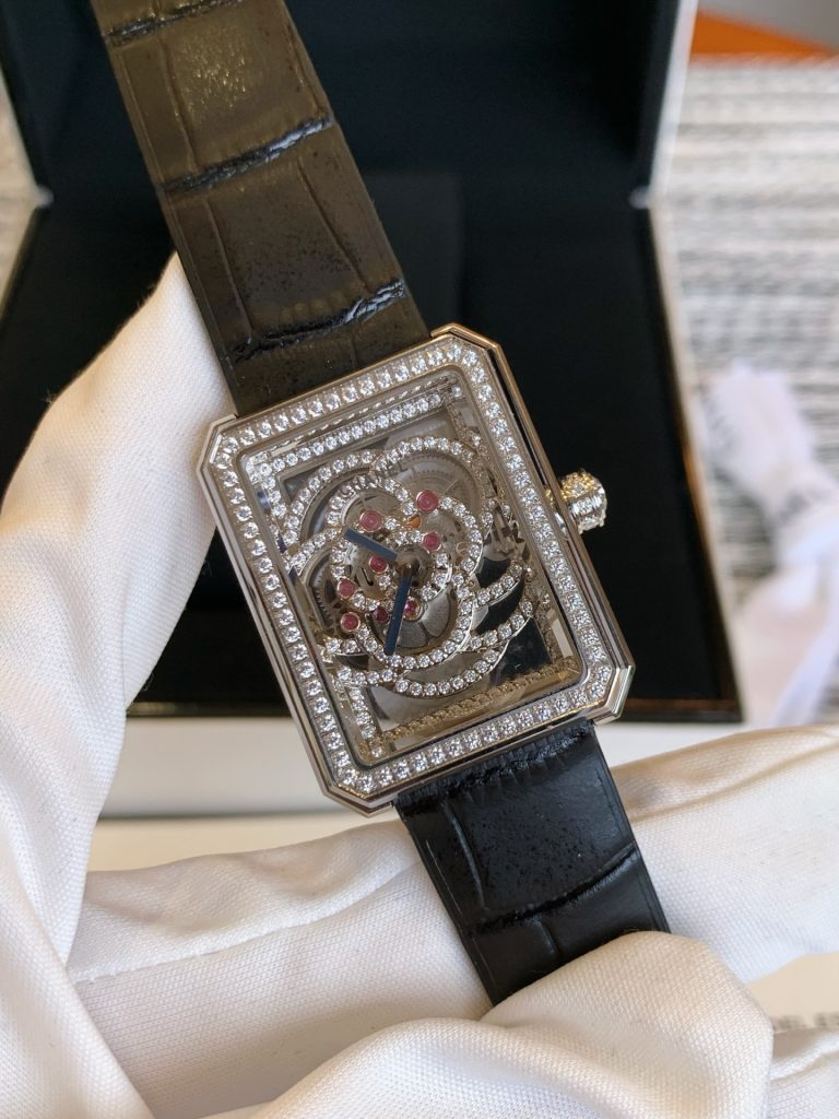 Chanel シャネル【新作入荷】563 多機能デザイン✨ 8点画像で詳細確認🖼️ 高品質素材◎ お得な価格🎉 今すぐチェック💫 - 画像 2