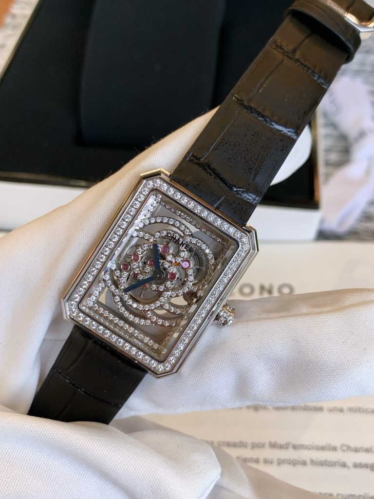 Chanel シャネル【新作入荷】563 多機能デザイン✨ 8点画像で詳細確認🖼️ 高品質素材◎ お得な価格🎉 今すぐチェック💫 - 画像 4