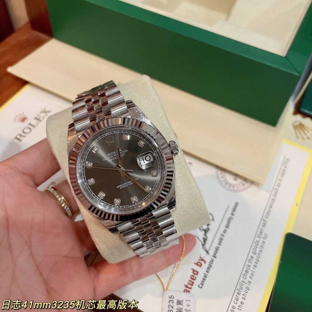 Rolex ロレックス【最高峰レプリカ】ロレックス デイトジャスト 41mm 3235機芯 🔥 904L鋼 ✨ 正品互換 🔧 72時間パワーリserve 💎 永久ブルー夜光 🌟 - 画像 3